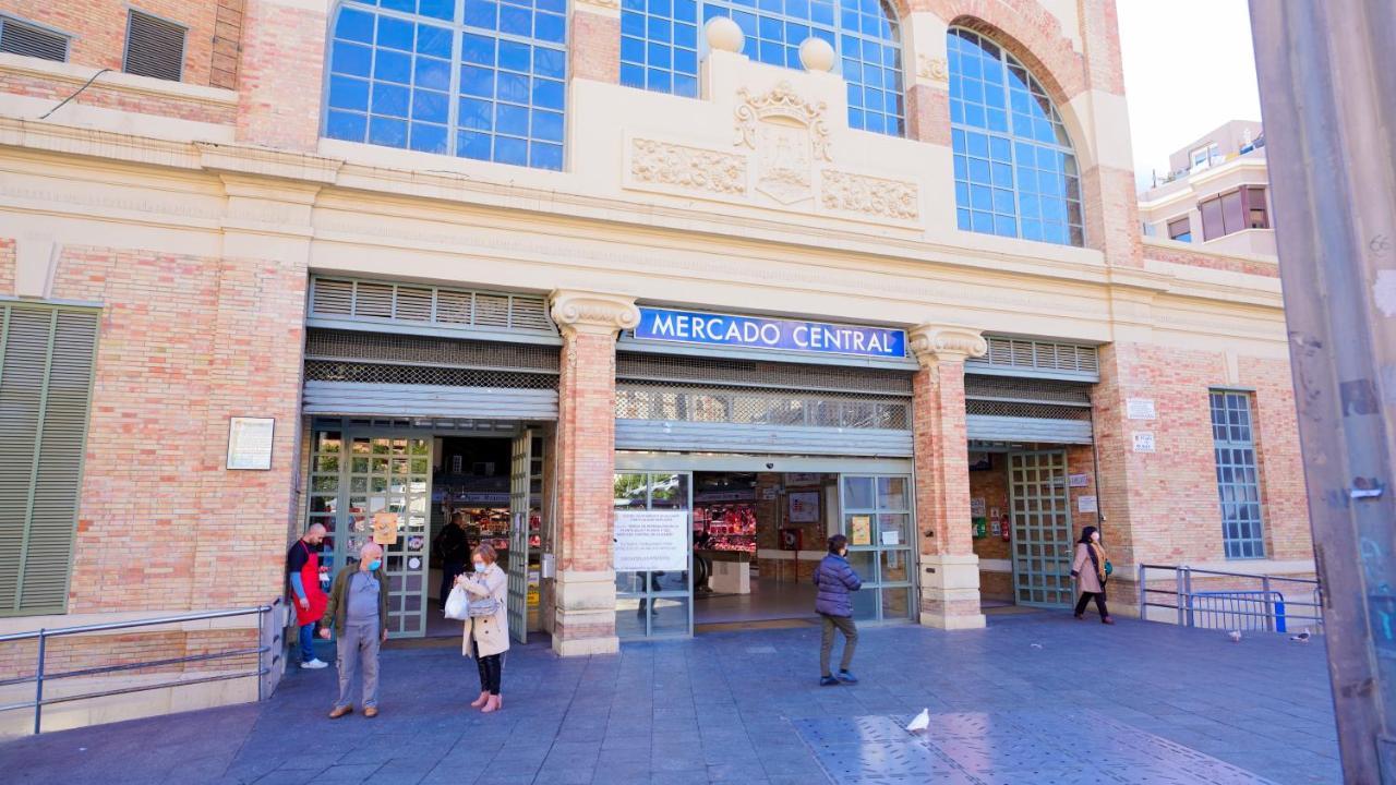 Stylish & Spacious Family Apartment Near Beach & Vibrant Historic Market Alicante Exterior photo